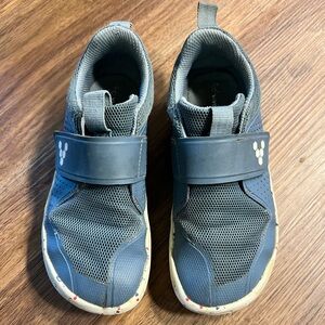 Kids Vivobarefoot